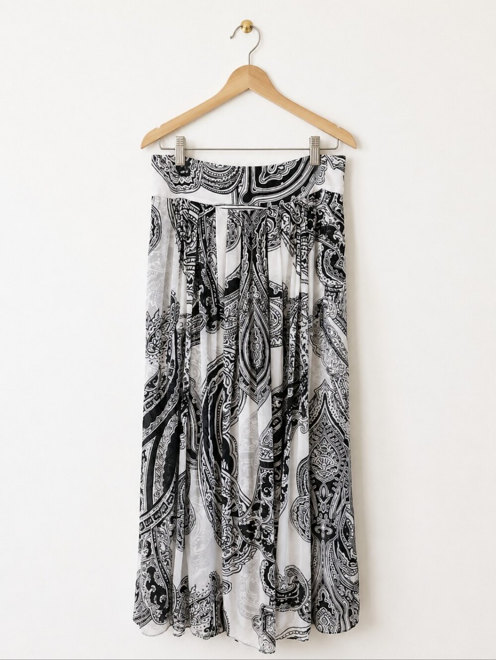 WHBM Black & White Paisley Maxi Skirt